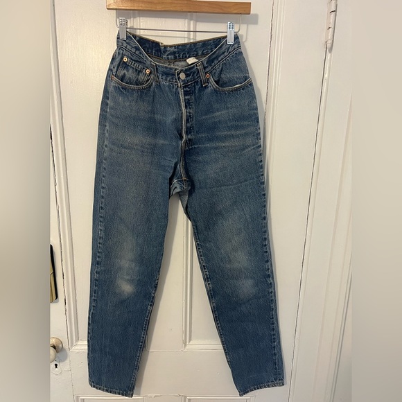 Vintage Levi’s 501s - Picture 5 of 8